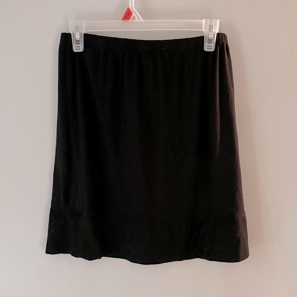 10 DOLLAR SALE ON EVERYTHING: Merona black Skirt